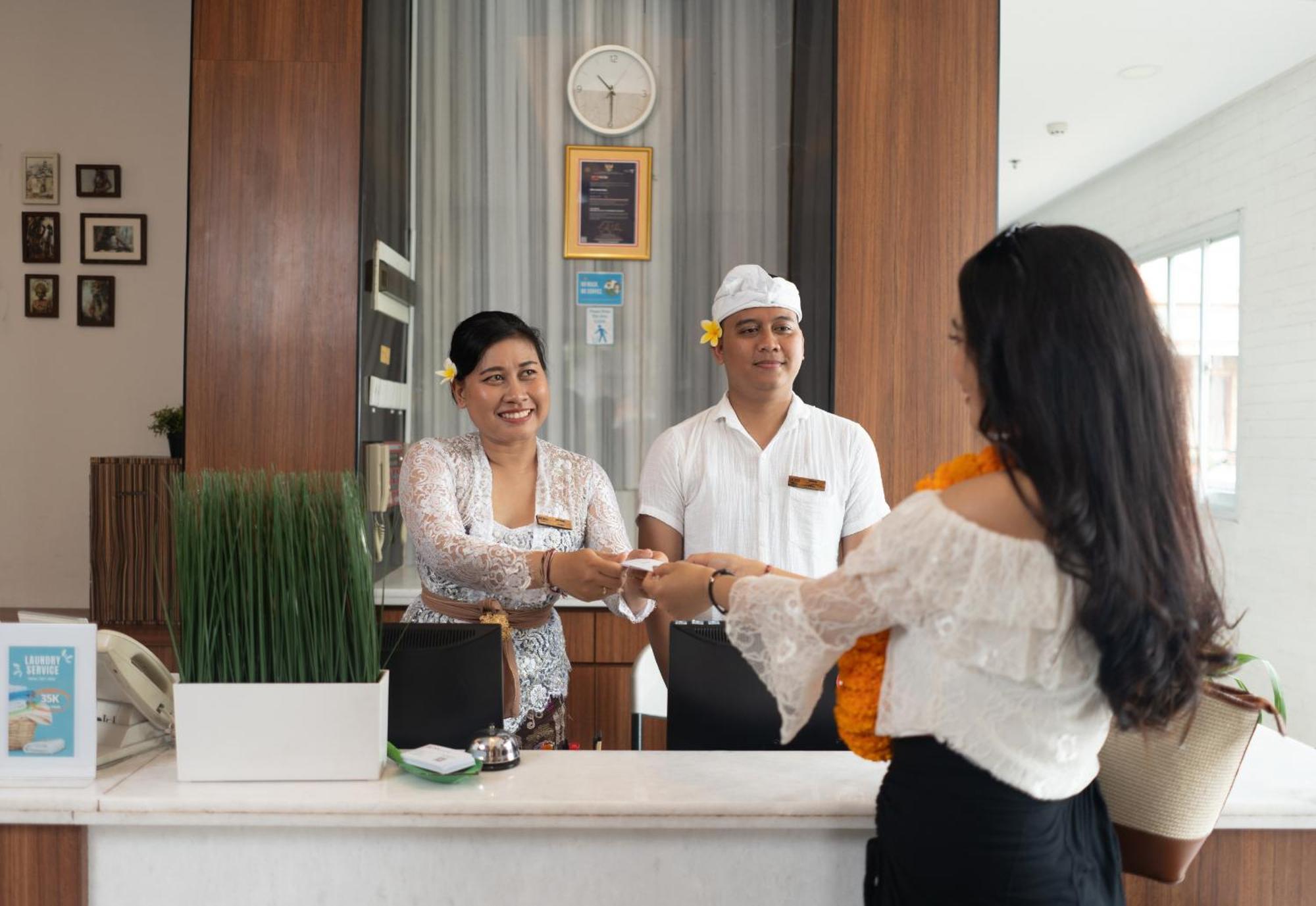 Boss Legian Hotel Powered By Archipelago 外观 照片